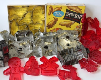 Lot of Vintage cookie cutters Tin primitive rustic kitchen baking supplies Christmas holiday animals Tom Jerry variety collection