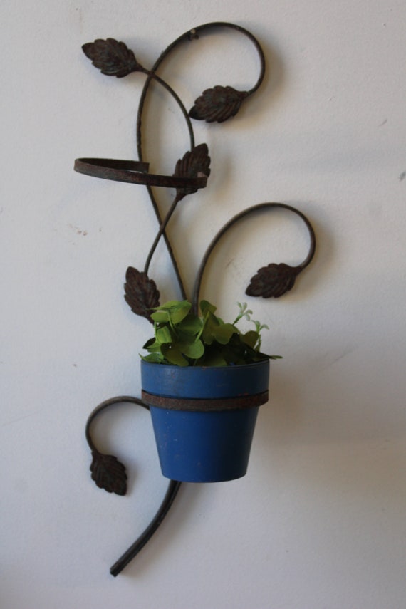 Vintage Iron Wall Plant Pot Holder Garden Home Planter Rusty Etsy