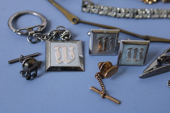 Vintage lot Jewelry Necklace Bracelets Brooch Pin… - image 3