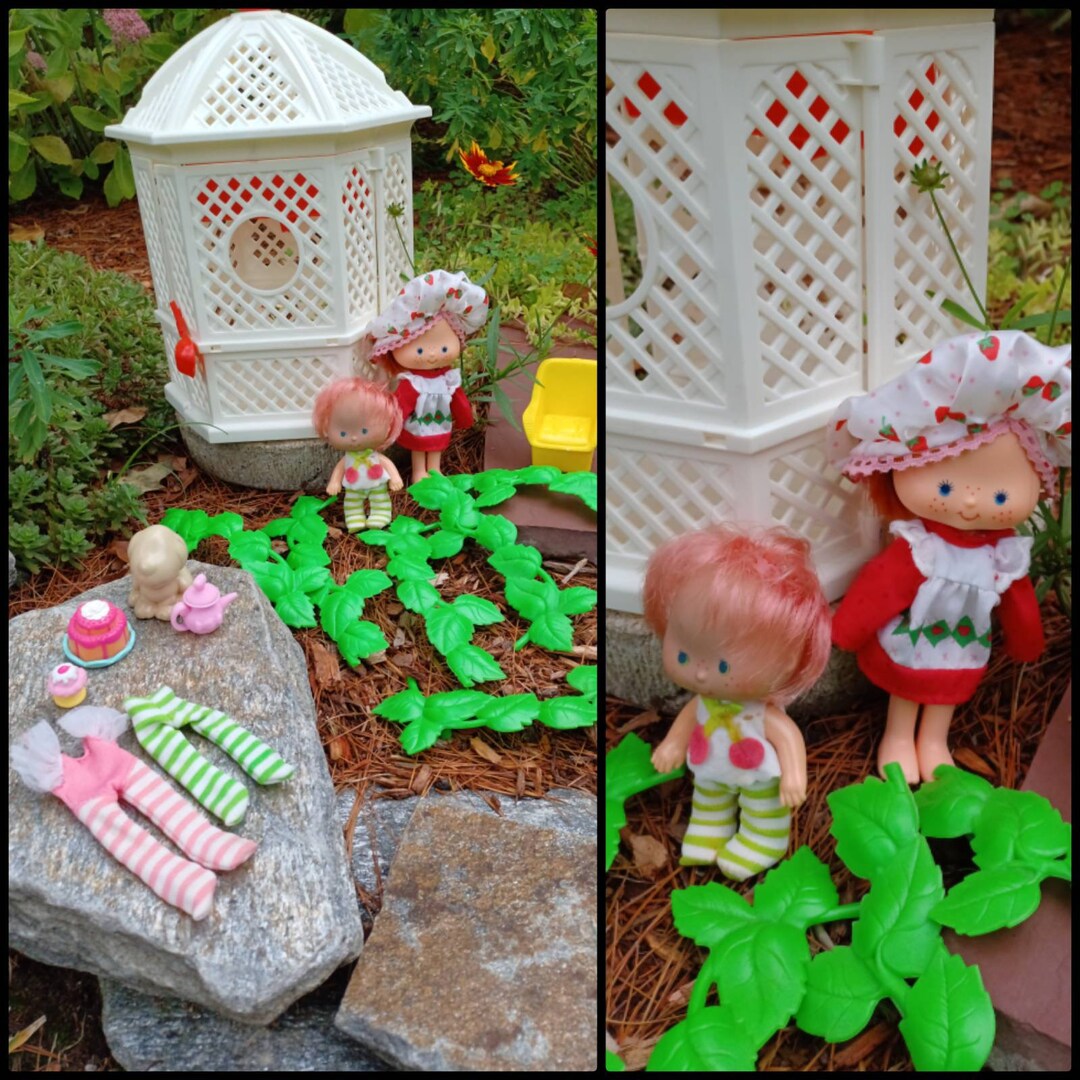 Vintage 80s Strawberry Shortcake Garden House Playset 1984 Kenner, Doll