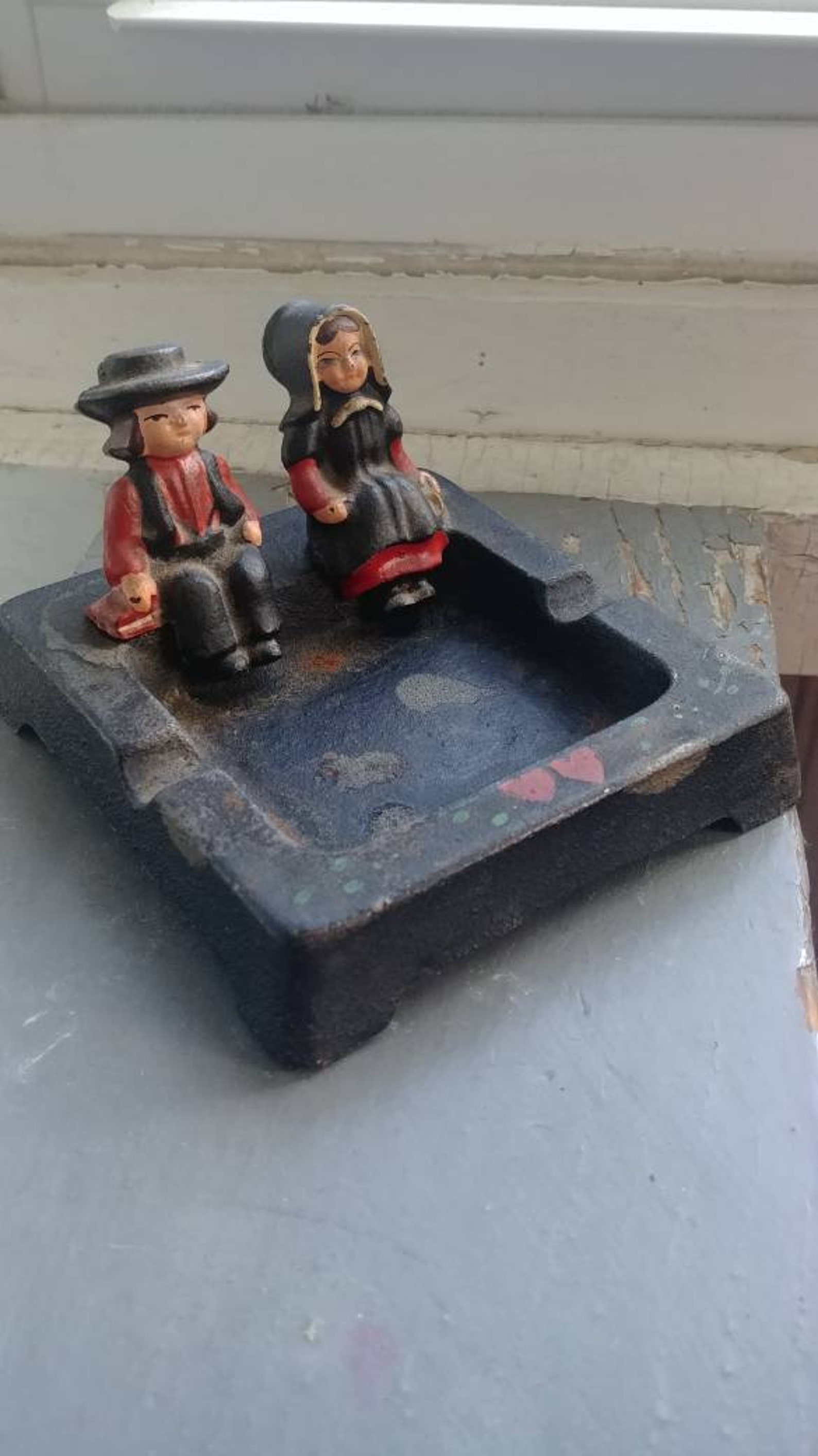 Vintage 30s Cast Iron Amish Folk People Ashtray Black & Red Etsy
