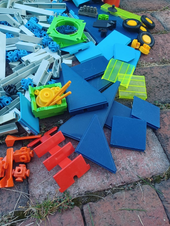 Vintage 80s Fisher Price Construx 289 Construction Building Pieces