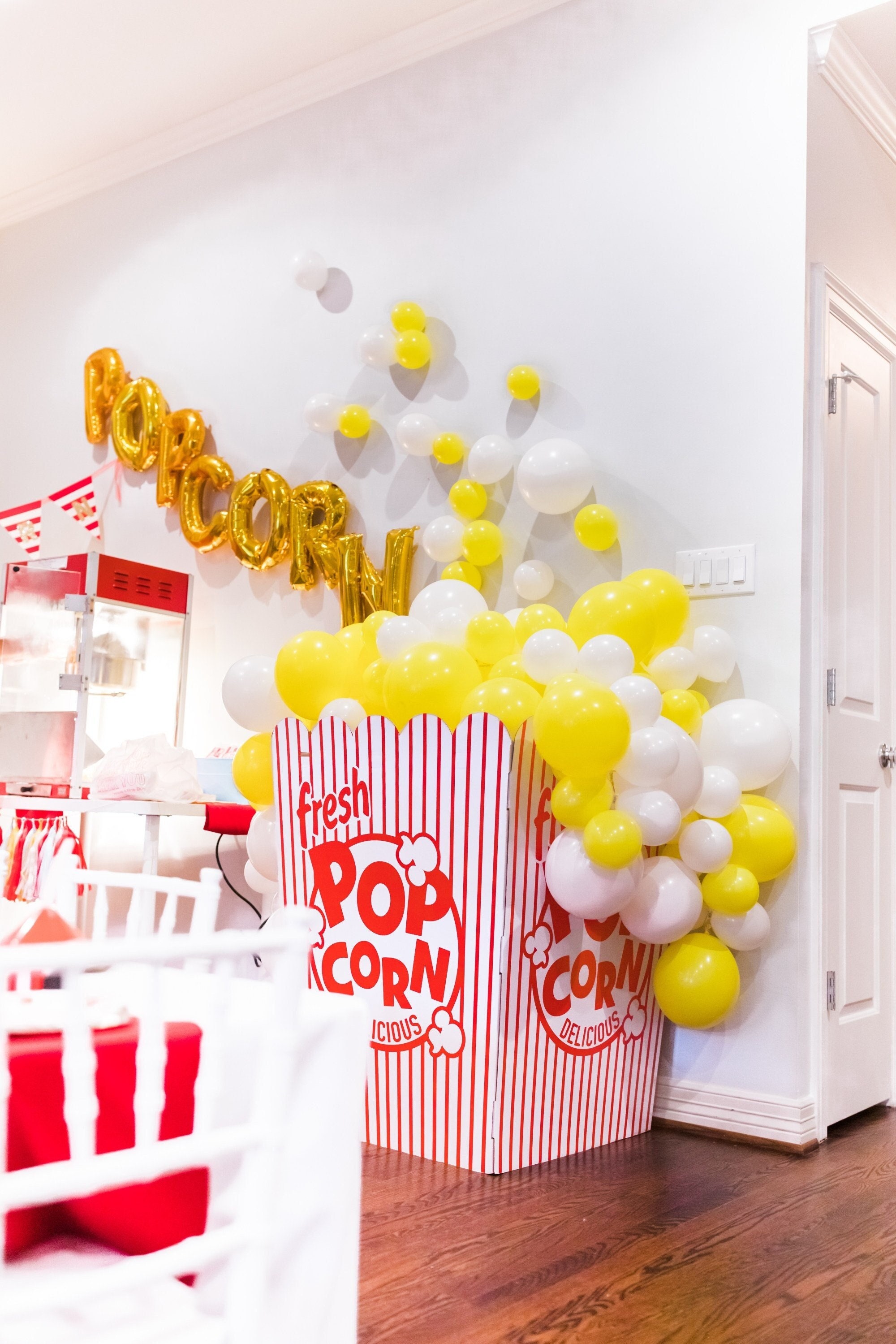 95pcs Movie Night Decorations, Movie Theme Party Decorations, Movie Theater  Decorations, Backdrop, Balloons Arch,Popcorn Camera Clapboard foil balloons  for Movie Night Birthday Party Decorations : Home & Kitchen 