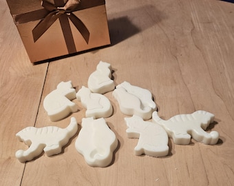 Soy Wax Melts – Dog & Cat Shapes, Hand-Poured Pet Lover Gift