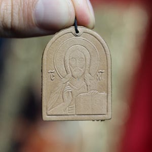 Orthodox Wooden Pendant Icon – Jesus Christ Blessing – Handmade Pocket Icon – Christian Gift – Small Travel Icon – Religious Amulet Necklace
