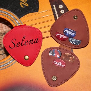 Personalized Guitar Picks Leather Holder, Custom Handmade Guitar Pick Case, Unique Gifts for Guitar Player Guitarist,Engraved Boyfriend Gift