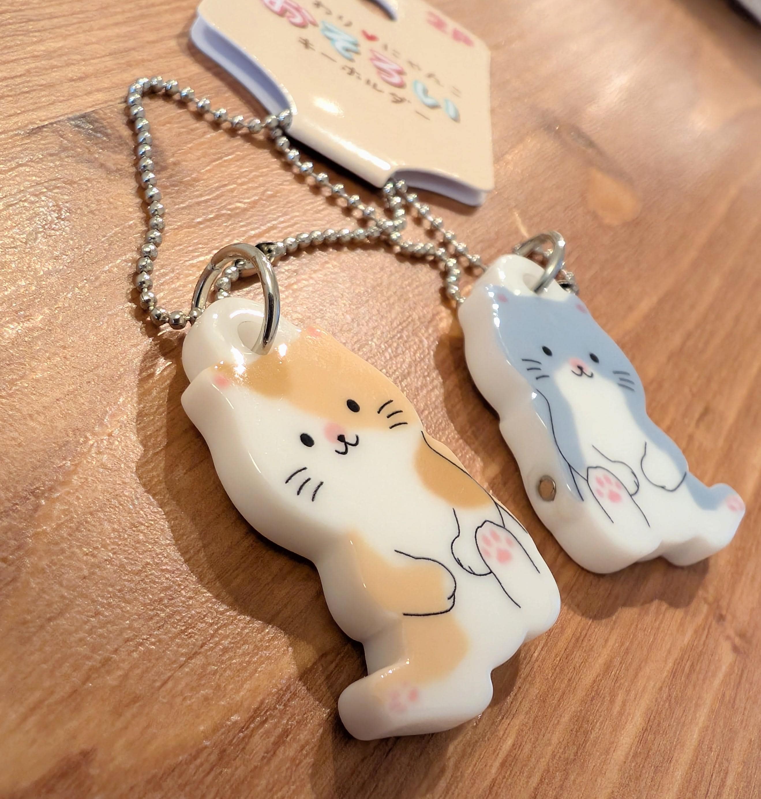 マグネット式猫キーホルダー｜カップル、友達へのギフト - Etsy 日本