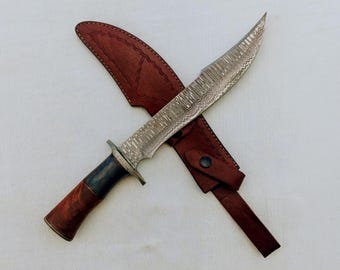 Handgjord bowie-kniv i damaskusstål med läderslida