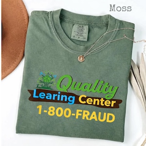 Qualität Lernzentrum 1-800-FRAUD T-Shirt, Retro Schullogo Parodie T-Shirt, lustiges Satire Grafik-Shirt