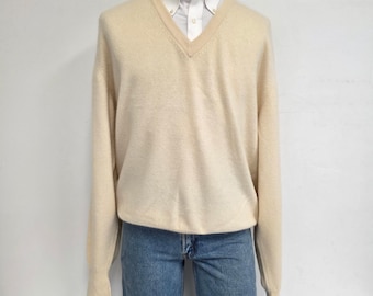 Vintage Men's Clan Douglas 100% Cashmere Ivory V-Neck Sweater - Made in Scotland