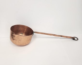 Vintage Turn of the Century Hammered Copper French Ladle Long Handled Pot
