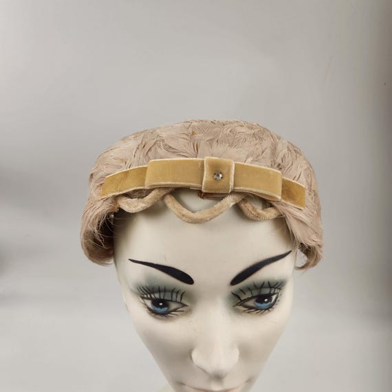 1960s feather half hat - Gem