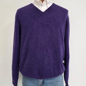 Vintage Kenneth Roberts Large 100% Cashmere Purple V-Neck Sweater
