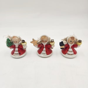 Vintage 1960&#39;s set of 3 christmas holiday china angels or carolers - made in japan