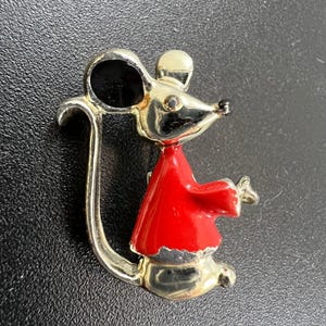 Vintage Gold Tone Mouse Pin - Broach with Red Coat