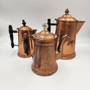 Vintage Early 1900&#39;s Set of 3 Copper Tea - Coffee Pots