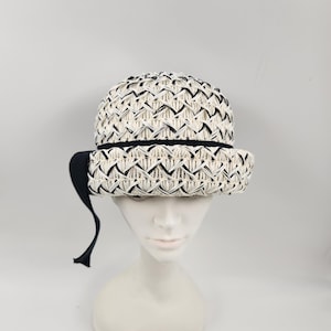 Vintage Mid-Century Ladies Black and White Straw Hat with Black Grosgrain Ribbon