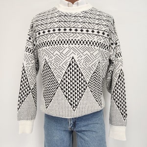 Vintage 1970&#39;s Men&#39;s Black and White X Large Geometric Pattern Crew Neck Sweater