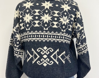 Vintage 1970's Fred Perry Navy Blue and White Snowflake Crewneck Ski Sweater