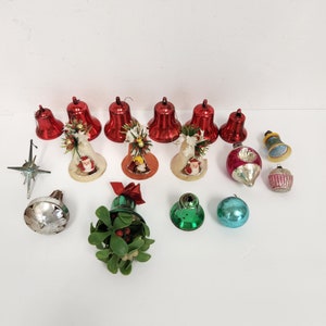 Vintage 1950&#39;s - 60&#39;s Grupo de 17 adornos navideños para árboles de Navidad