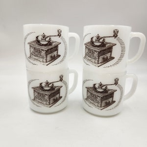 Vintage set van 4 Federal Glass MoorMan&#39;s D-handvat melkglazen koffiemokken uit de jaren 60