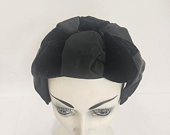 Sombrero vintage de señora de mediados de siglo en terciopelo negro y satén negro - Sombreros de Dayle