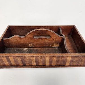 Vintage Besteckdose aus den frühen 1900er Jahren - Primitive Organizer - Geteilte Box mit Griff