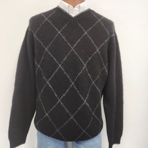 Vintage 1980&#39;s - 90&#39;s Bowen & Wright Large Black Shetland Wool V-Neck - Argyle Lines