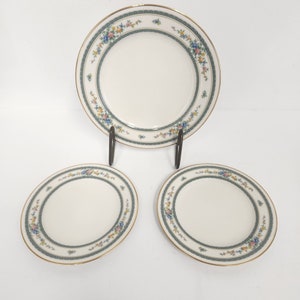 Vintage 1970&#39;s 3 Plates Noritake Ivory China Amenity # 7228