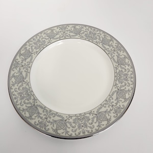 Vintage 1980&#39;s Noritake New Lineage II Sanderville 8 Inch Luncheon - Salad or Dessert Plate
