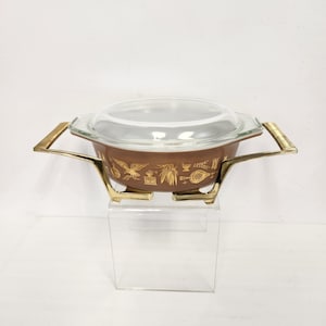 Vintage 1960&#39;s - 70&#39;s Pyrex 1 1/2 Quart Early American Heritage Covered Casserole with Stand