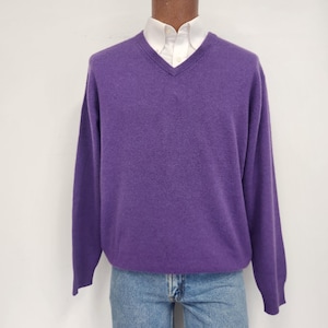Vintage Men's Large Jos A Bank Travelers 100% Cashmere Purple V-Neck Sweater