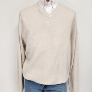 Vintage 1980&#39;s -90&#39;s Men&#39;s David Taylor Cream Pebble Stitch Large V-Neck Sweater