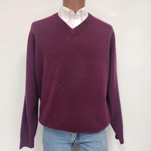 Vintage Woods & Gray Men's 100% Cashmere Large Burgundy V-Neck Sweater