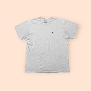 Vintage Nike Y2K T Shirt Beige Swoosh Men’s Large Vtg 2000s