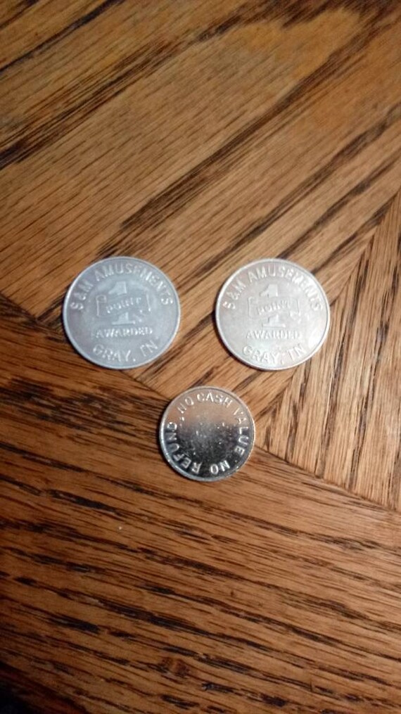 1 unmarked,Token Collectible,Coin collectible,Racing Collectible FL 3 Amusement Tokens Go Kart 2 The Track Pigeon Forge,Tn,Destin
