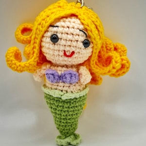 Handmade Ariel keychain brings Disney magic to your keys! This knitted mermaid charm is perfect for Little Mermaid fans & Disney collectors