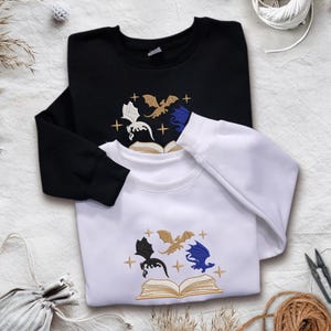Basgiath War College Embroidered Sweatshirt, Fourth Wing Dragon Rider, Bookish Sweater, Riders Quadrant, Basgiath Merch, Fantasy Reader Gift