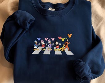 Sudadera bordada de Mickey y sus amigos sosteniendo globos, camiseta de Disney World, camiseta de Disney Friends