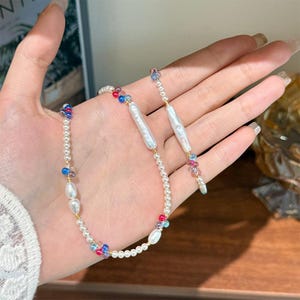 Bunte Barock Perlen Kette - Sommer Dopamin Schmuck | Chunky Unregelmäßige Perlen | Vergoldete Layering Kette | Statement Geschenk für Frauen