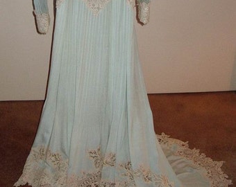 Original Victorian Aqua Silk Heavy Beige Lace Trim Wedding/ Ball Gown Size 6 Item: 154 Victorians