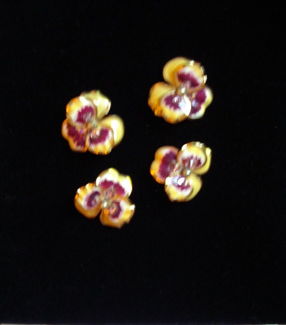 1950s "Sandor" Pansy Scatter Pins Hand Painted Go… - image 1