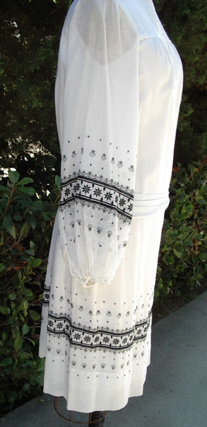 Reduced Vintage Inspired Summer Dress Embroidered Batiste Size:10 Item # 622 Summer Dresses