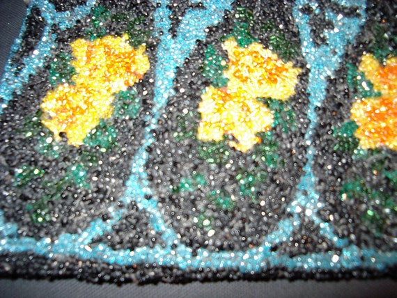 1920s/30s Floral Design Beaded Purse/ Jeweled Ste… - image 3