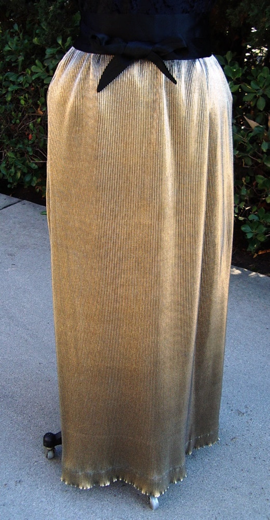 knee high boot no heel