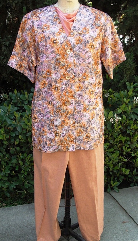 Dressy Casual  Floral Silk Jacket/ Pant to Match … - image 5