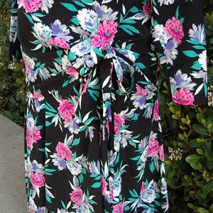 Wedding Guest Side Draped Carnation Print 2Pc. Dress Designer Sample Size 10 Item 835 Daytime Dresses image 2