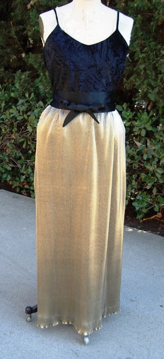 PROM Pleated Gold Lame' Long Evening Skirt/ Black