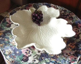 Large Grape Leaf Bowl Purple Grape Bunch Corner Accent Ceramic Guervanaca Mexico  Signed/Dated  Item #464 Collectible Server