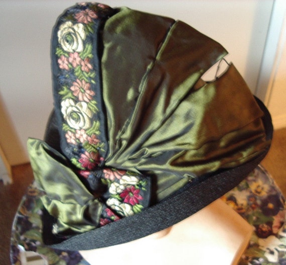 Original Edwardian Straw Bonnet Silk & Tapestry R… - image 3